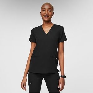 FIGS Black Catarina 3-Pocket Scrub Top, Size L